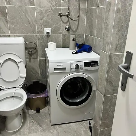 Grey Deluxe Apartment *